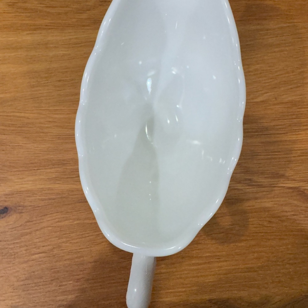 Westmoreland paneled gravy boat - Picture 3 of 9
